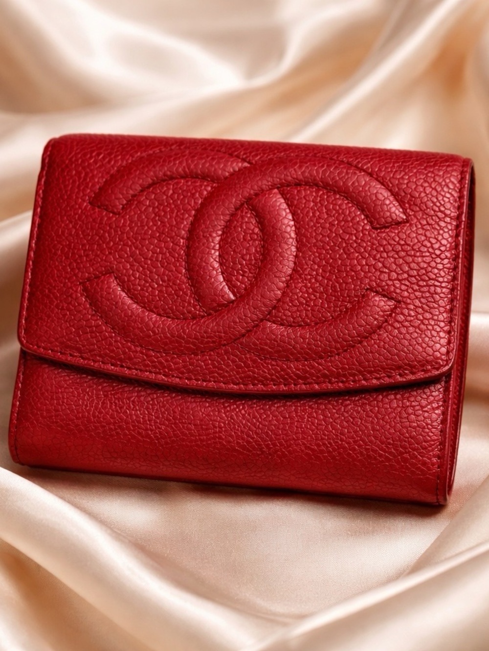 VINTAGE (1997-1999 line) CHANEL RED CAVIAR LEATHER WALLET